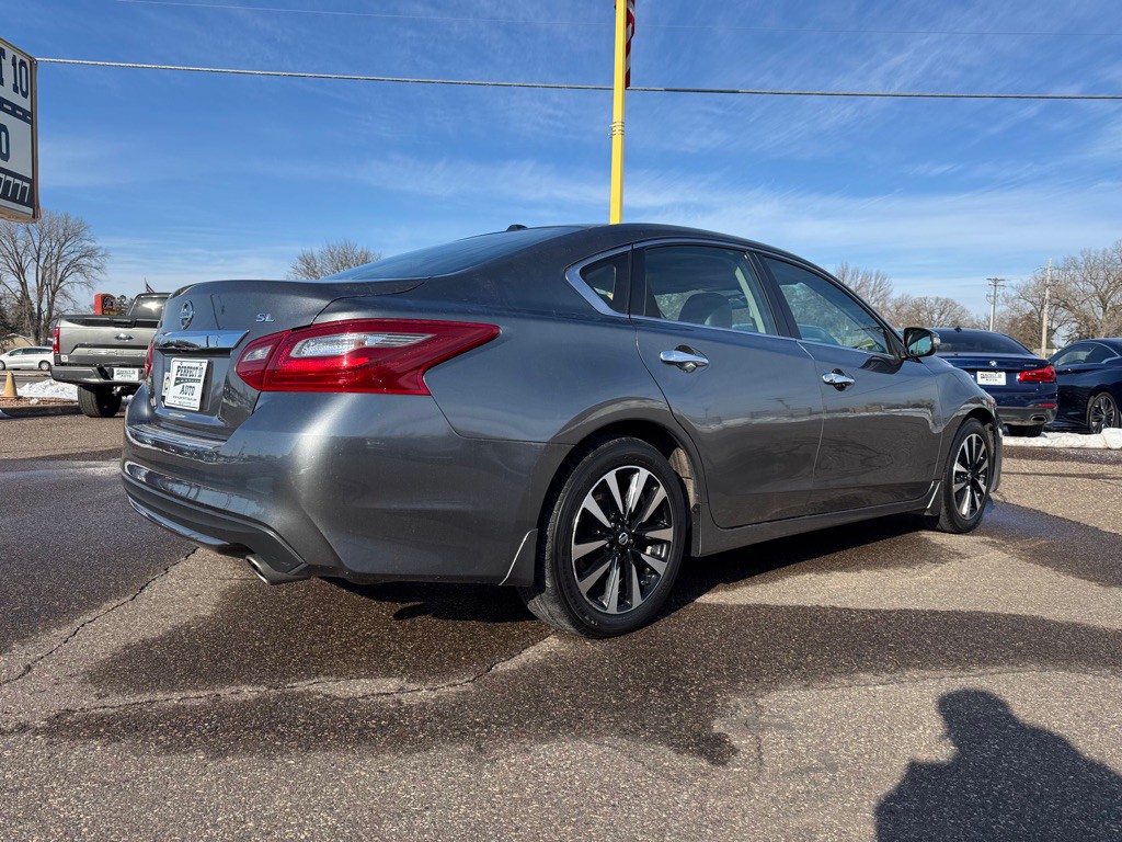 2018 Nissan Altima Image 4