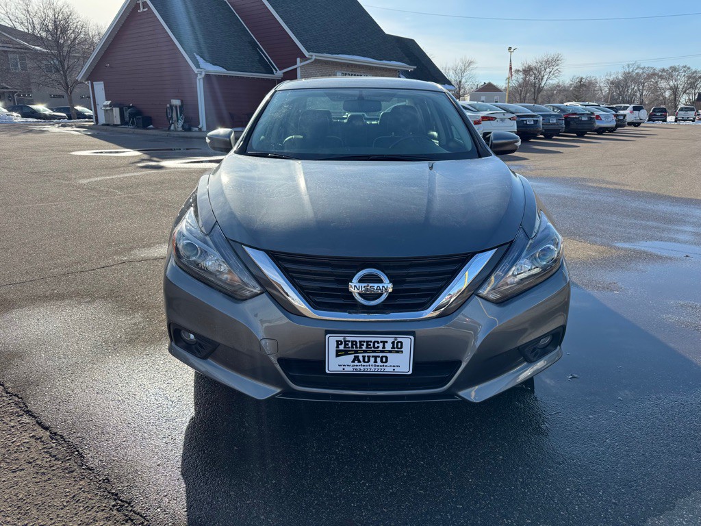 2018 Nissan Altima Image 12