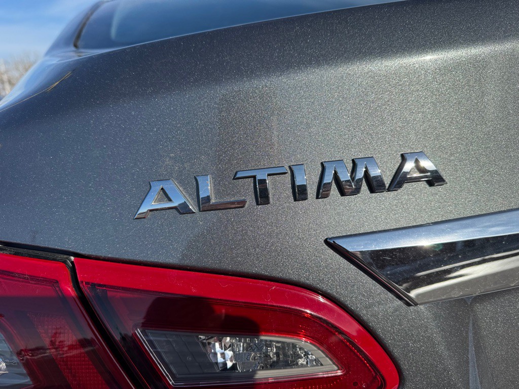 2018 Nissan Altima Image 14