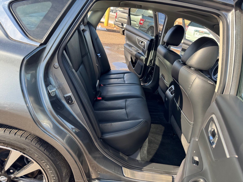 2018 Nissan Altima Image 24