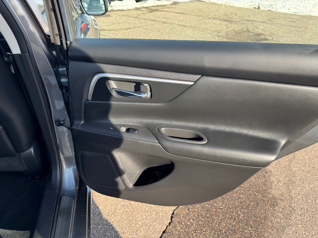 2018 Nissan Altima Image 26