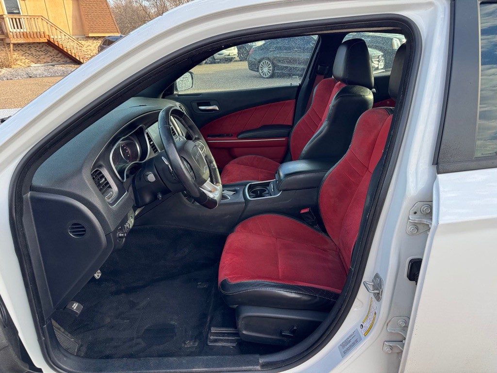 2015 Dodge Charger Image 16