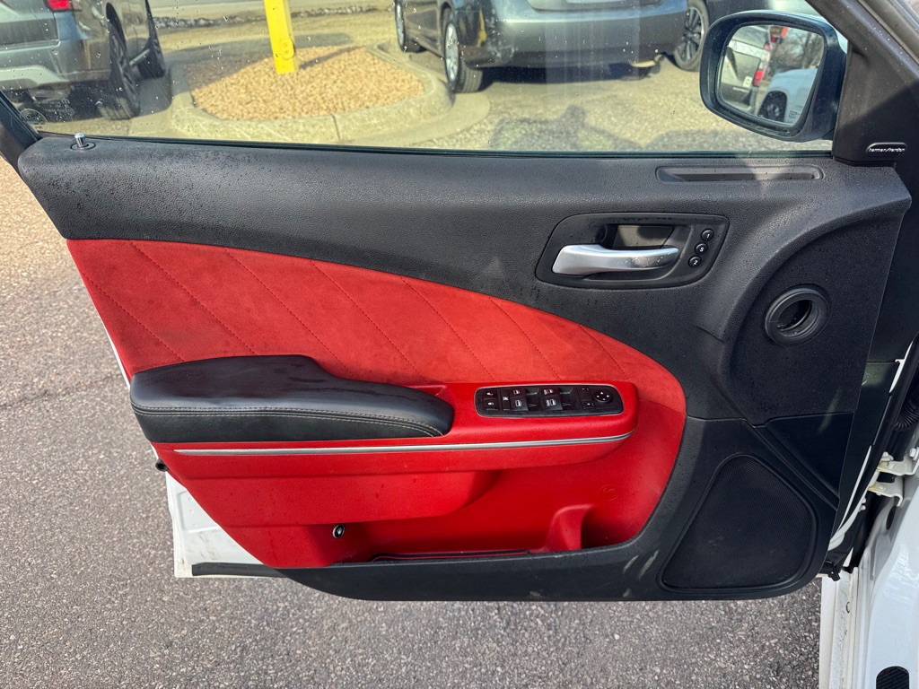 2015 Dodge Charger Image 19