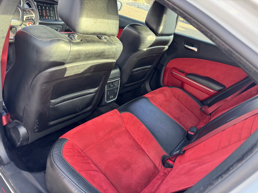 2015 Dodge Charger Image 21