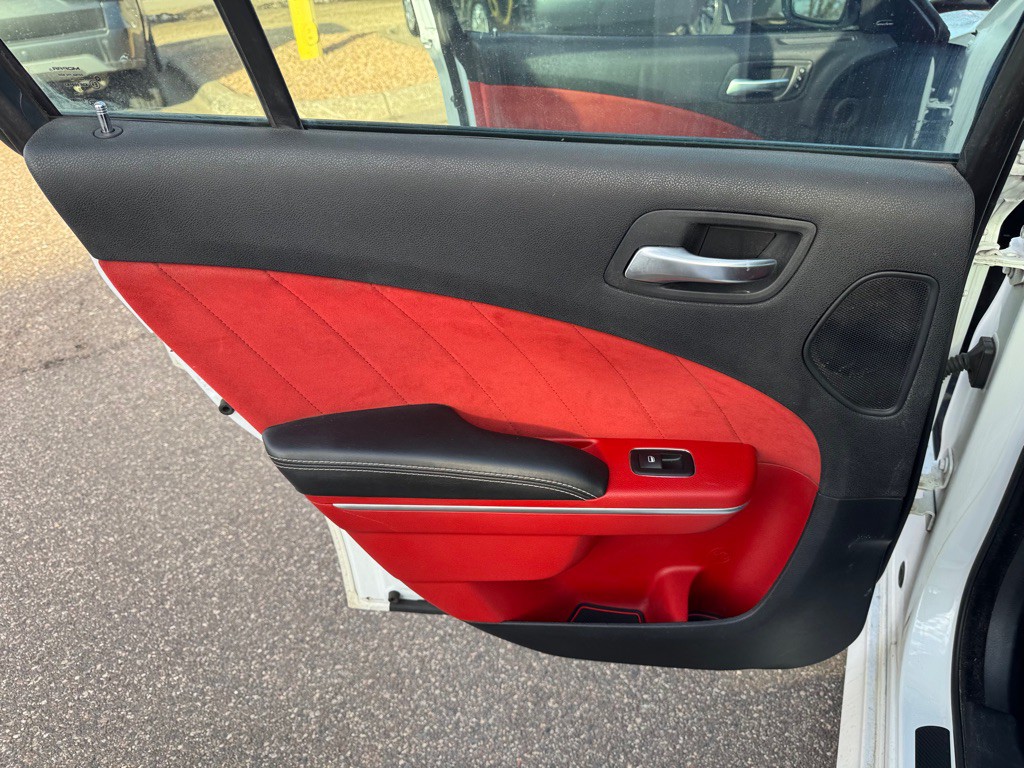 2015 Dodge Charger Image 22