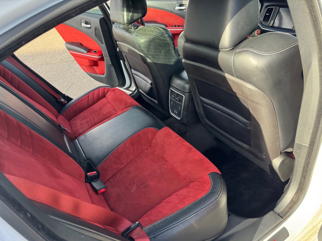 2015 Dodge Charger Image 24