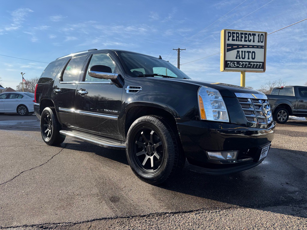 2011 Cadillac Escalade Image 1
