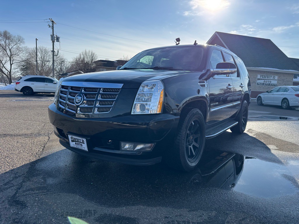2011 Cadillac Escalade Image 11