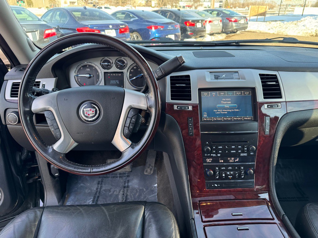 2011 Cadillac Escalade Image 36