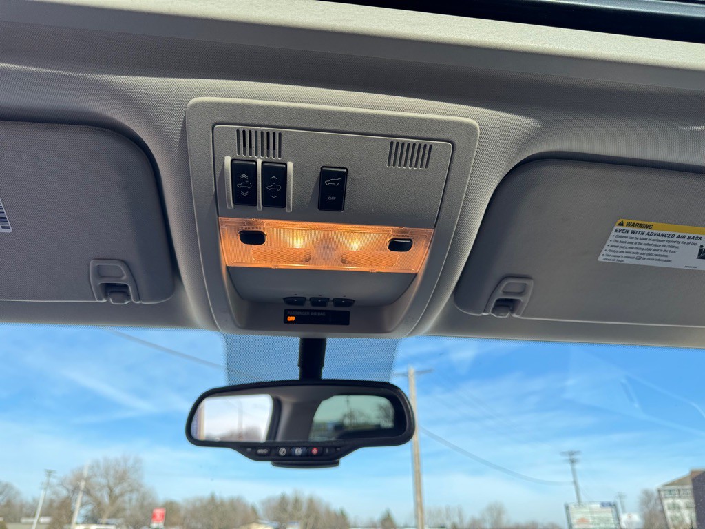 2011 Cadillac Escalade Image 42