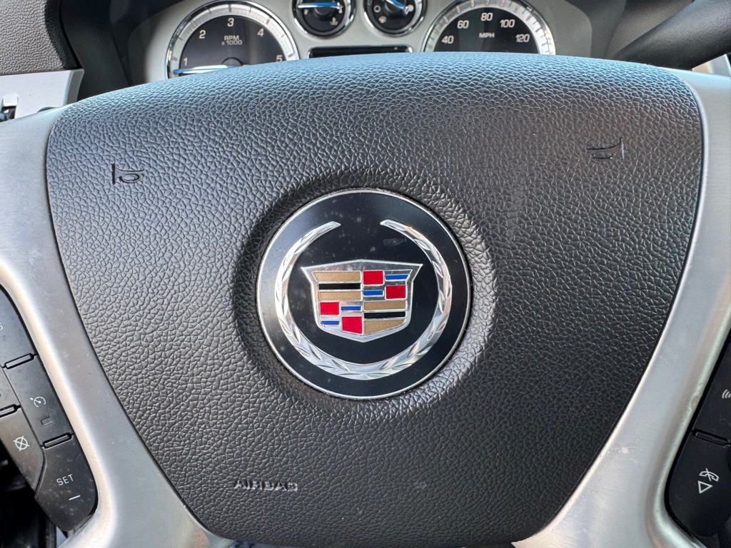 2011 Cadillac Escalade Image 45