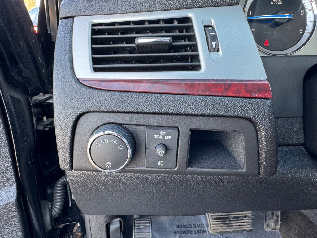 2011 Cadillac Escalade Image 47