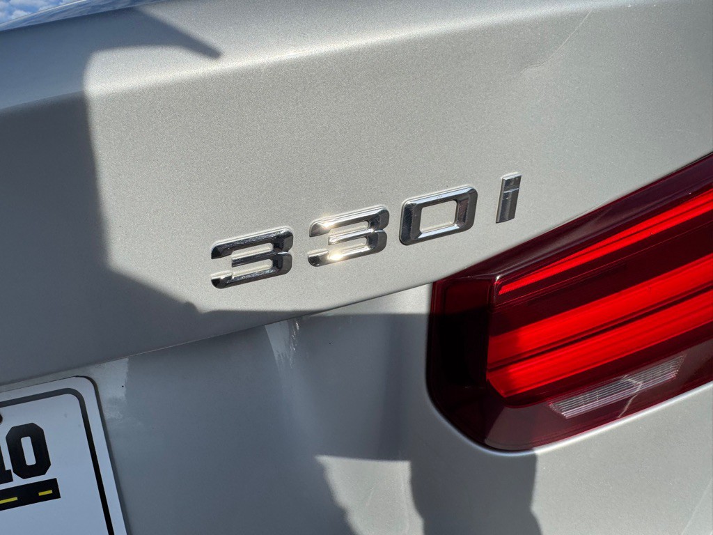 2018 BMW 3 Series Image 14