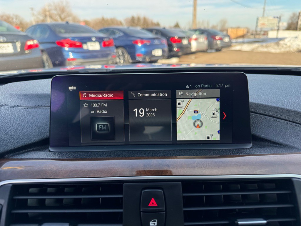 2018 BMW 3 Series Image 39