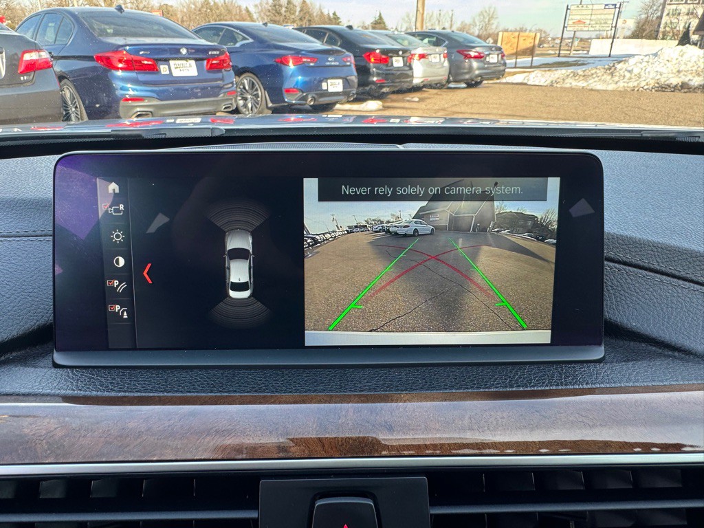 2018 BMW 3 Series Image 43