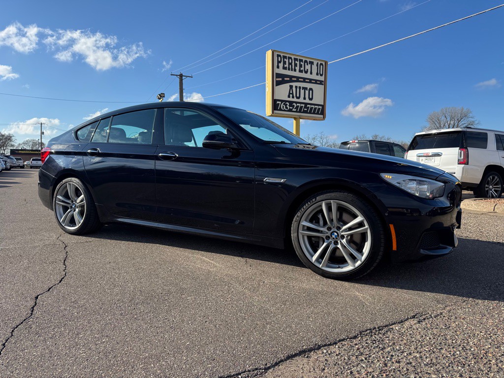 2017 BMW 5 Series Image 2