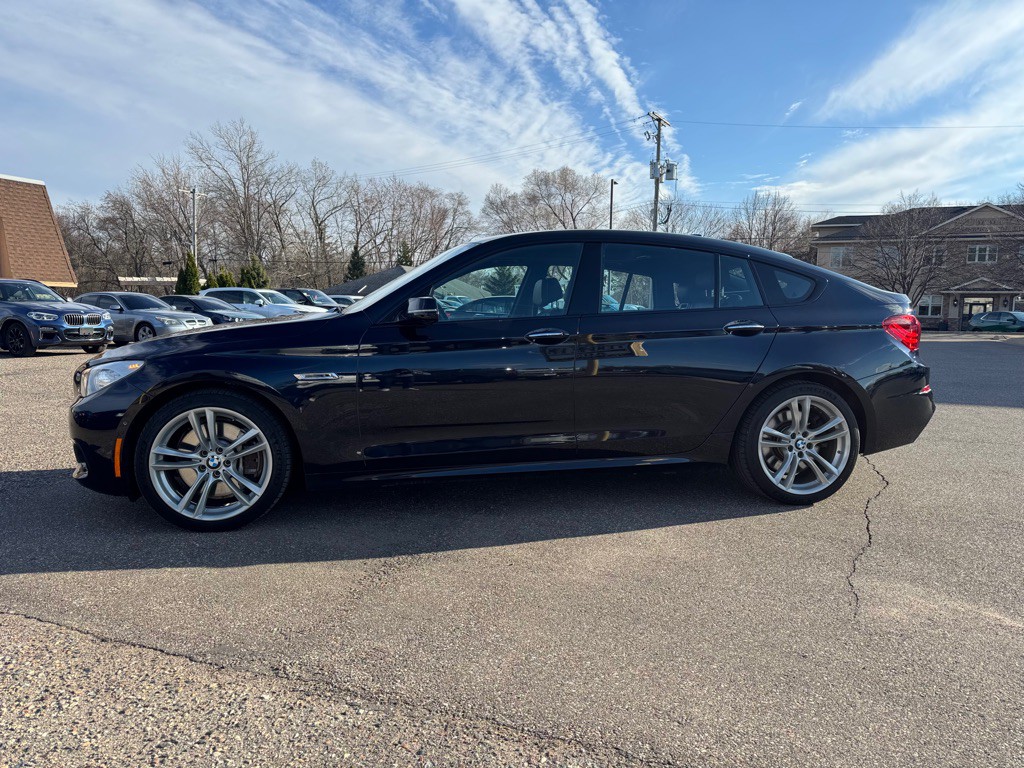 2017 BMW 5 Series Image 9