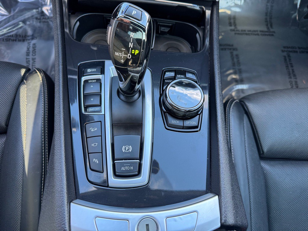 2017 BMW 5 Series Image 41