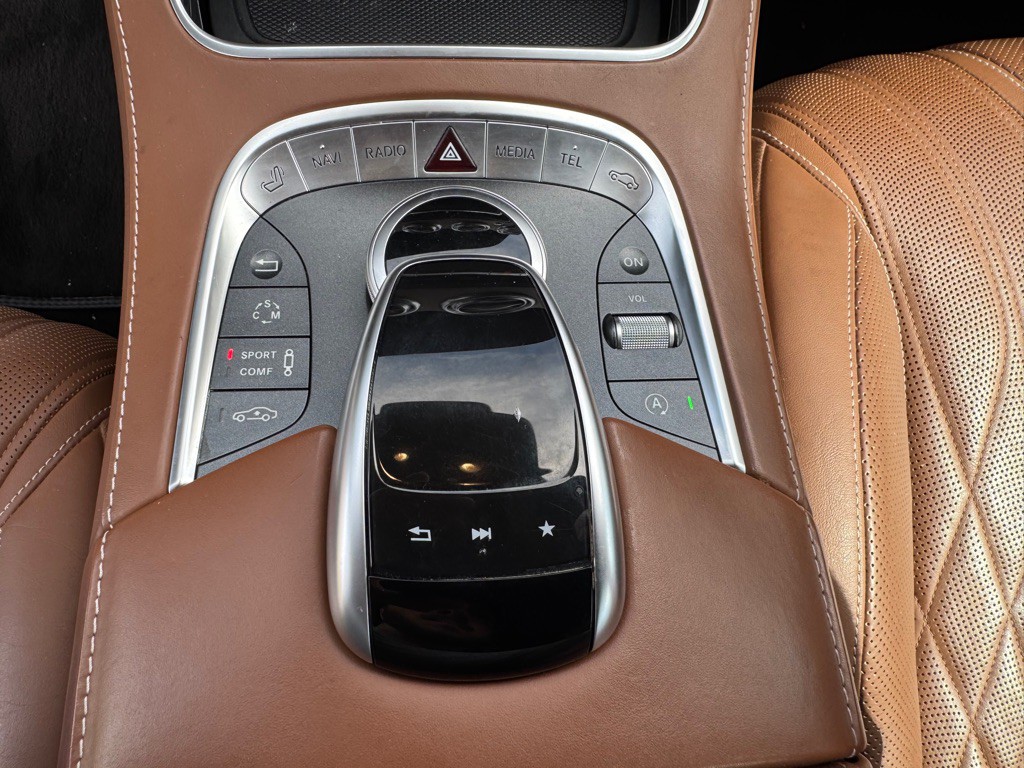 2017 Mercedes-Benz S-Class Image 34