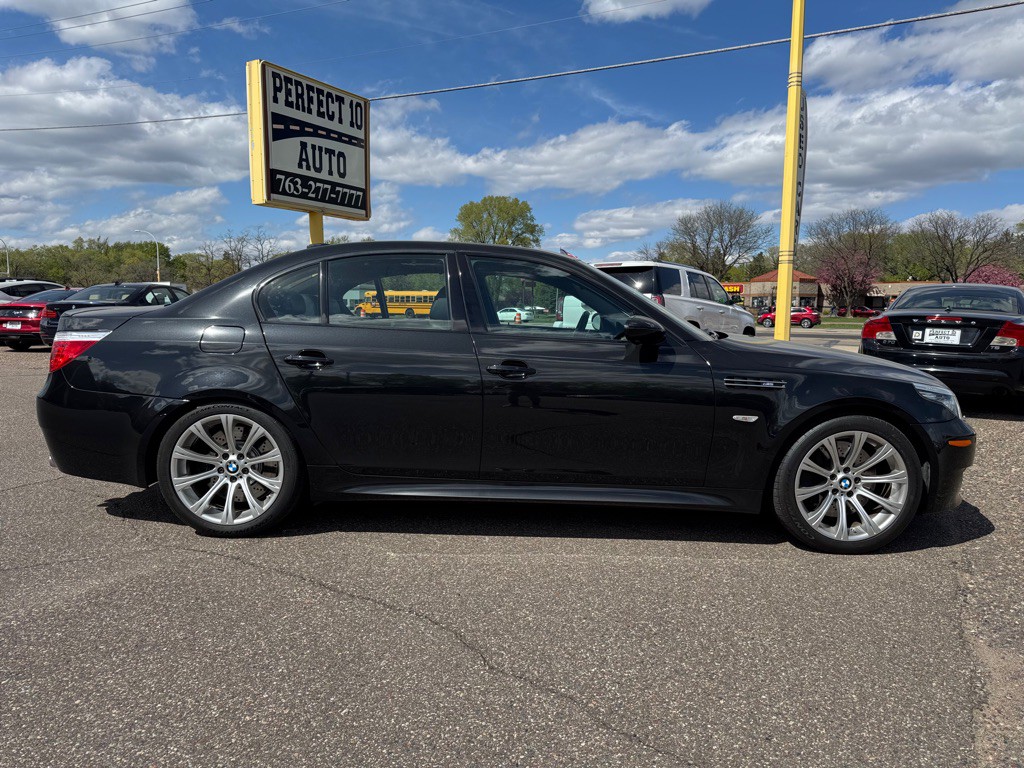 2008 BMW M5 Image 3