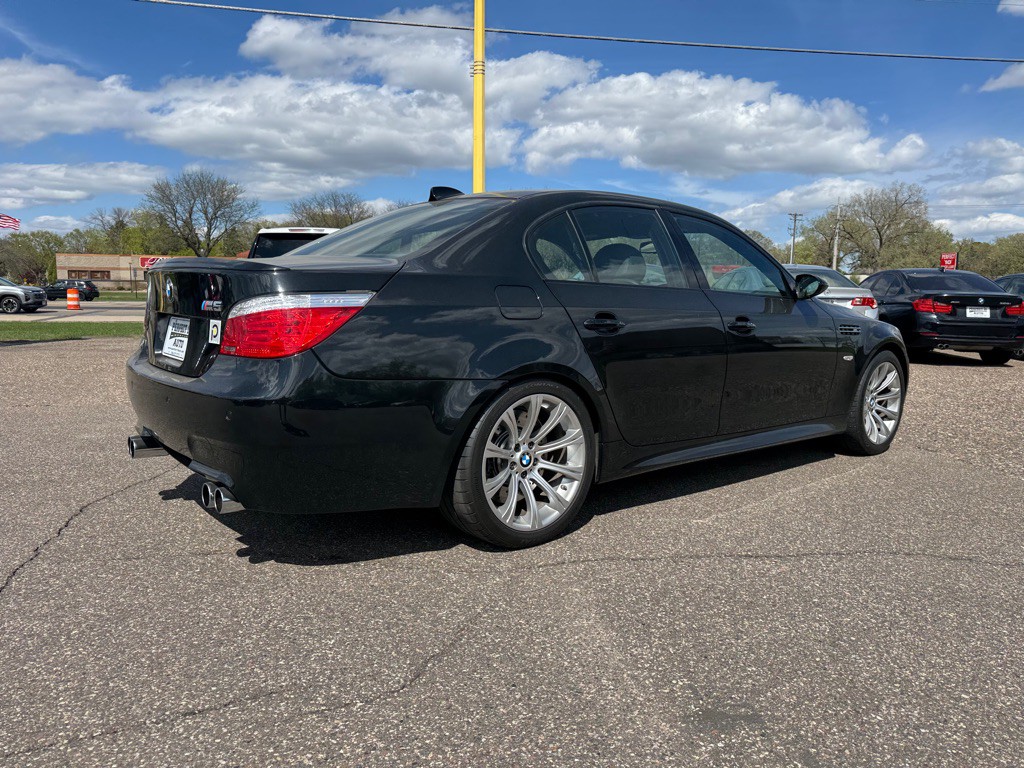 2008 BMW M5 Image 4