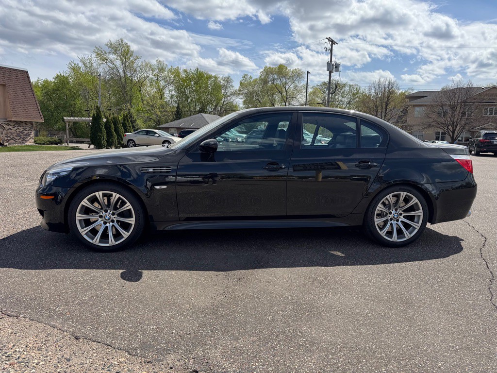 2008 BMW M5 Image 9