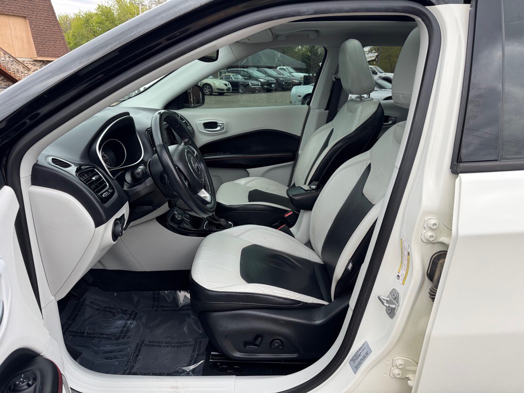 2018 Jeep Compass Image 13