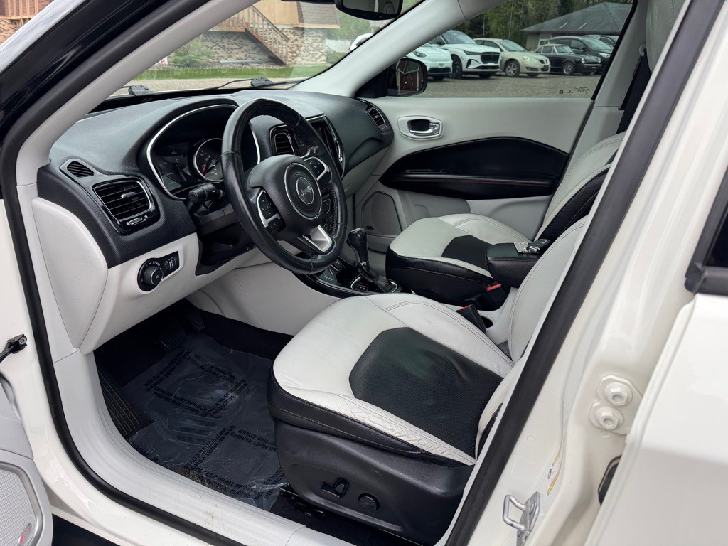 2018 Jeep Compass Image 14