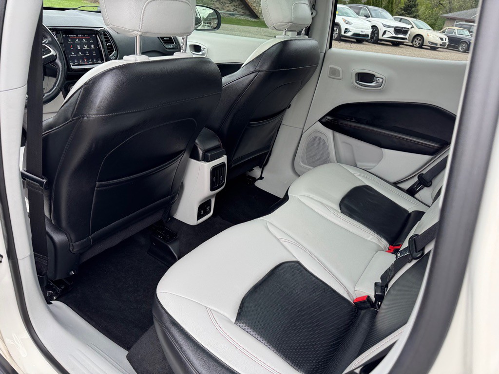 2018 Jeep Compass Image 20