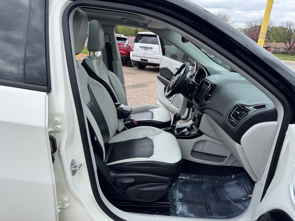 2018 Jeep Compass Image 27