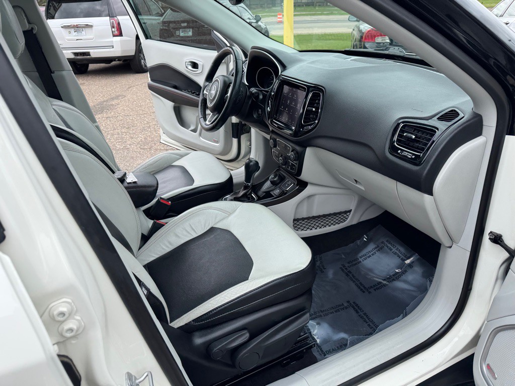 2018 Jeep Compass Image 28