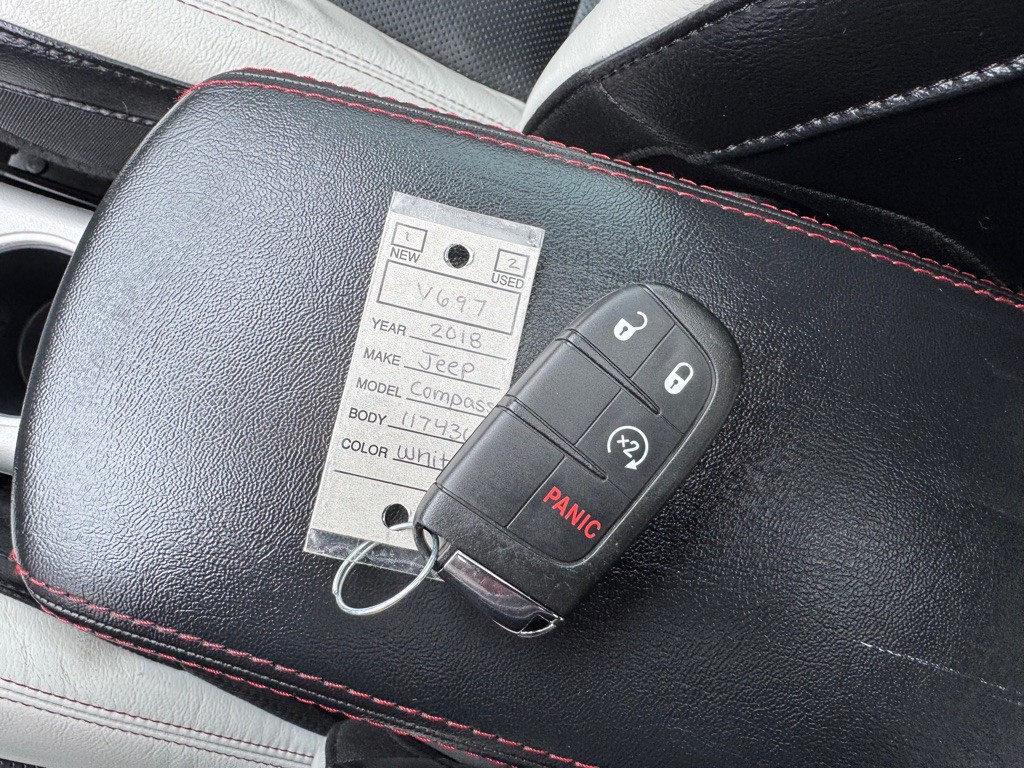 2018 Jeep Compass Image 35