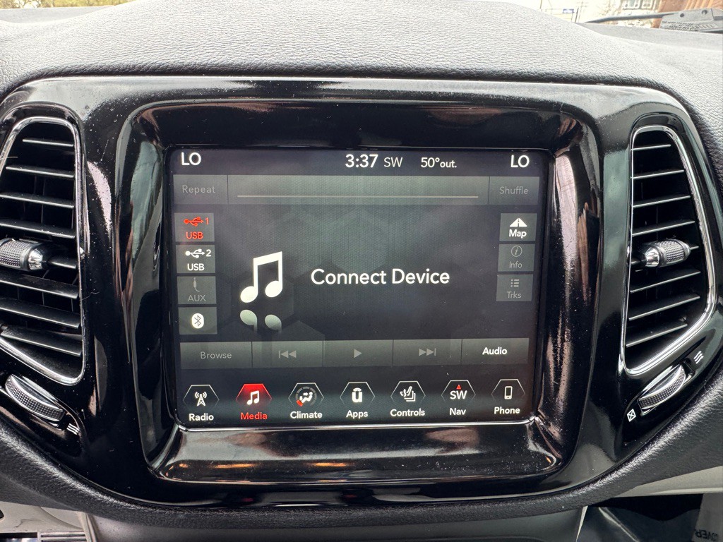2018 Jeep Compass Image 42