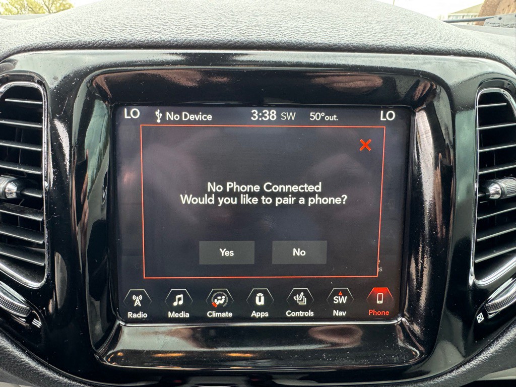 2018 Jeep Compass Image 46