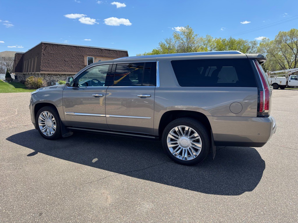 2019 Cadillac Escalade Image 8