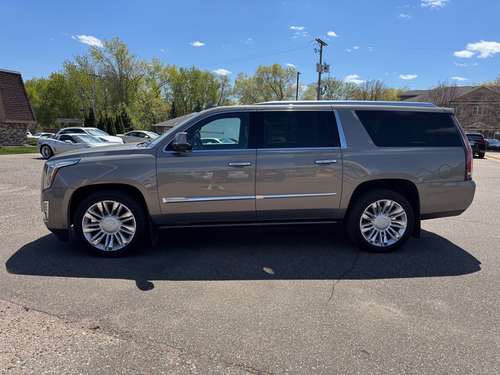 2019 Cadillac Escalade Image 9