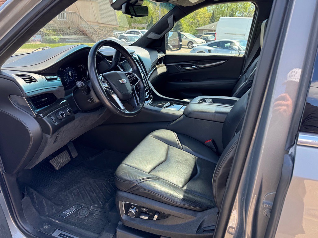 2019 Cadillac Escalade Image 14