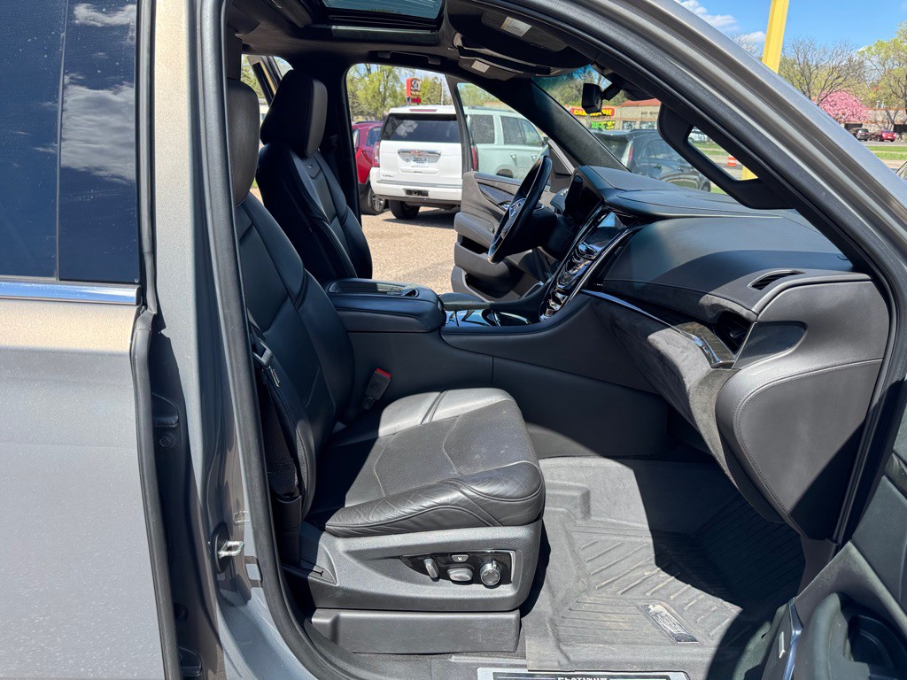 2019 Cadillac Escalade Image 30