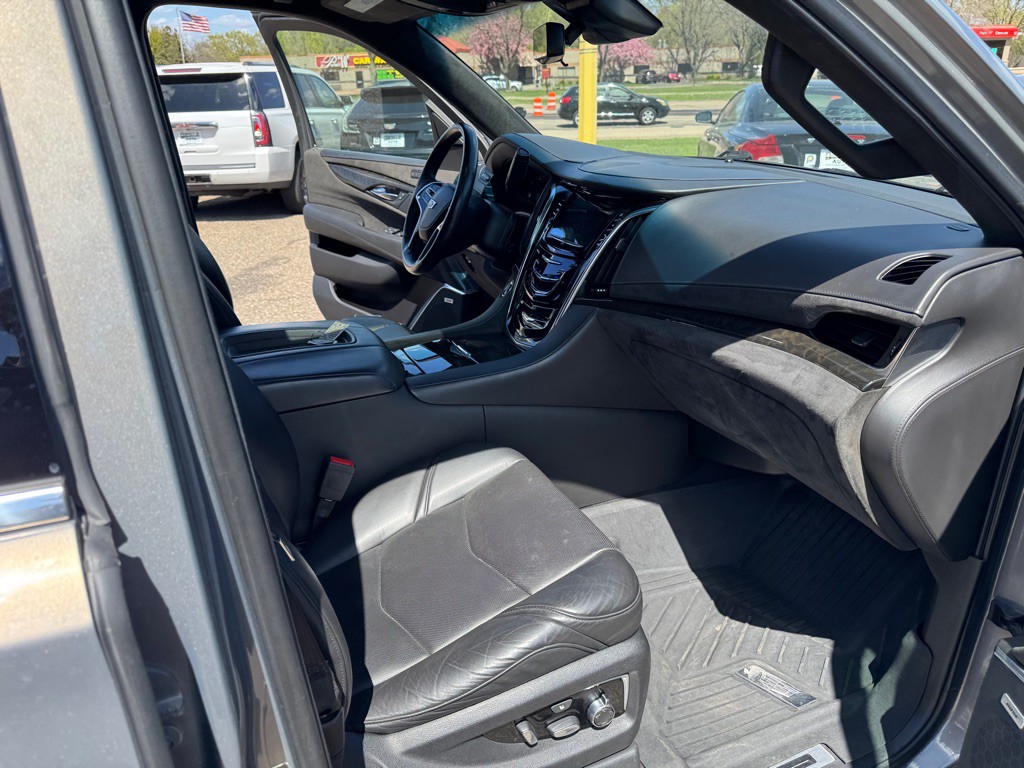 2019 Cadillac Escalade Image 31