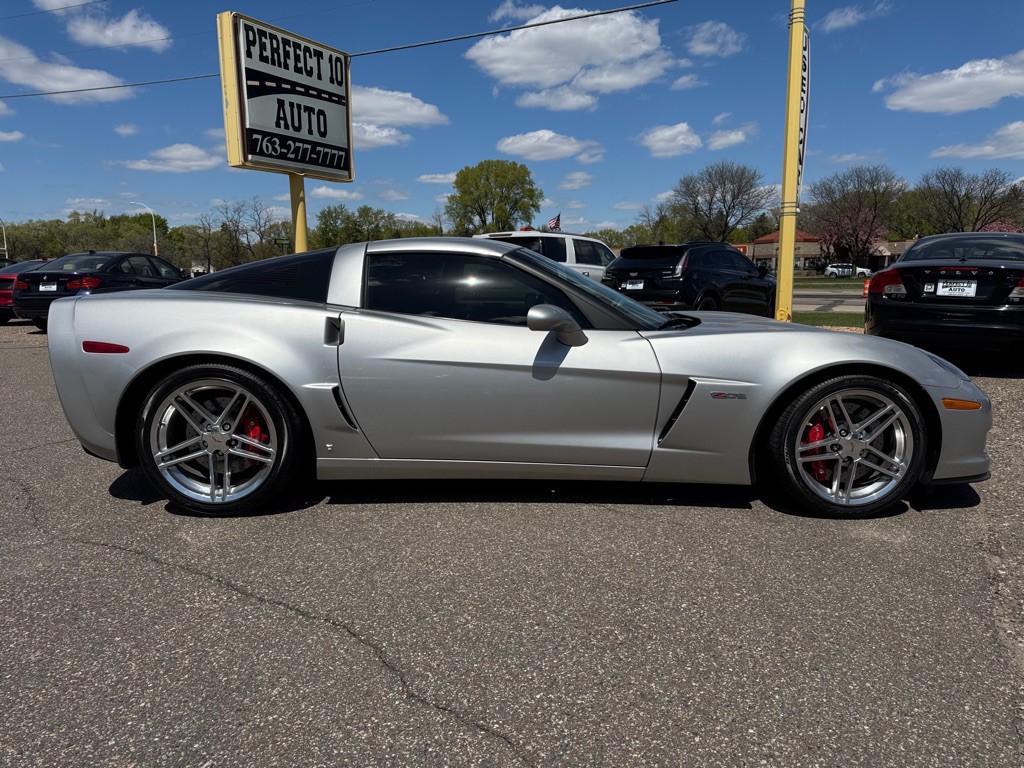 2007 Chevrolet Corvette Image 3