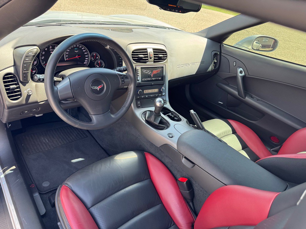 2007 Chevrolet Corvette Image 16