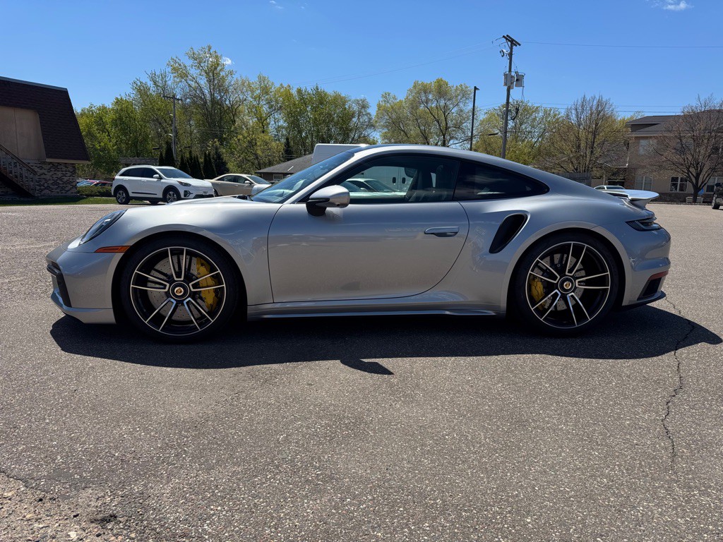 2024 Porsche 911 Image 9