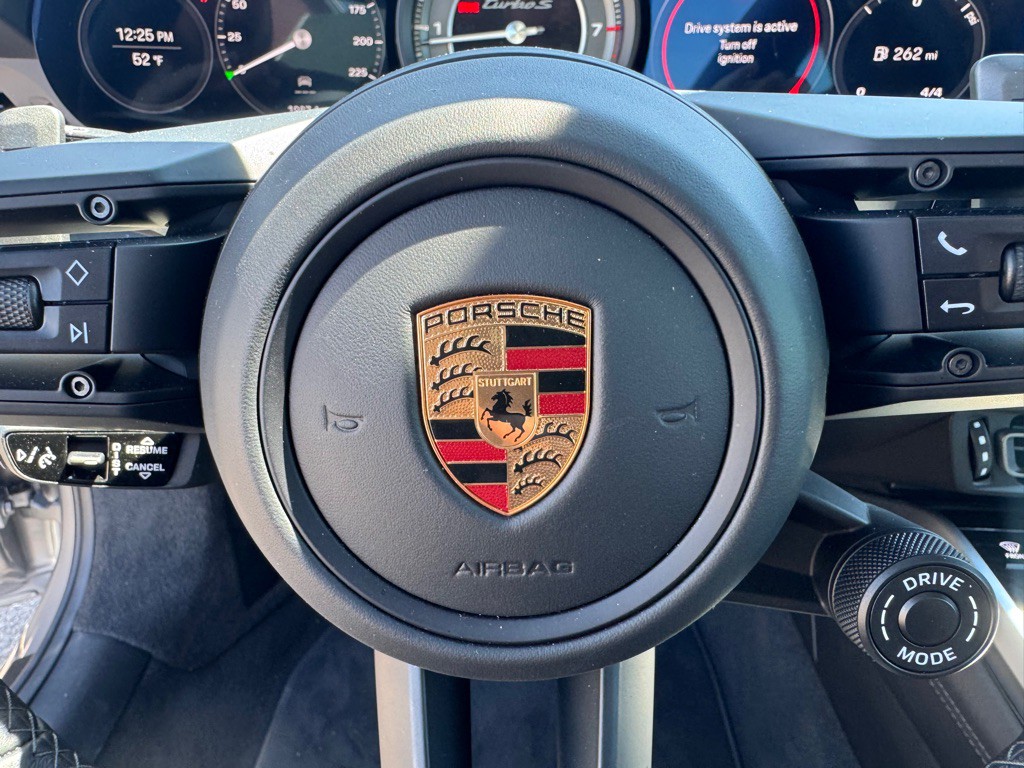2024 Porsche 911 Image 39