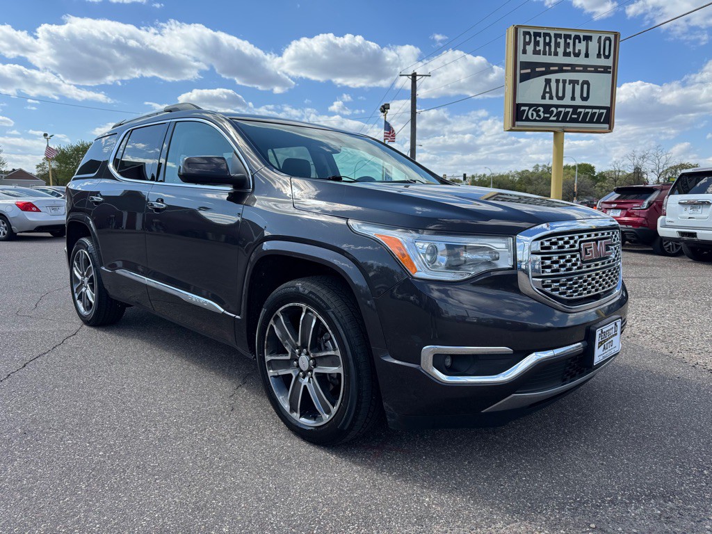 2017 GMC Acadia Image 1