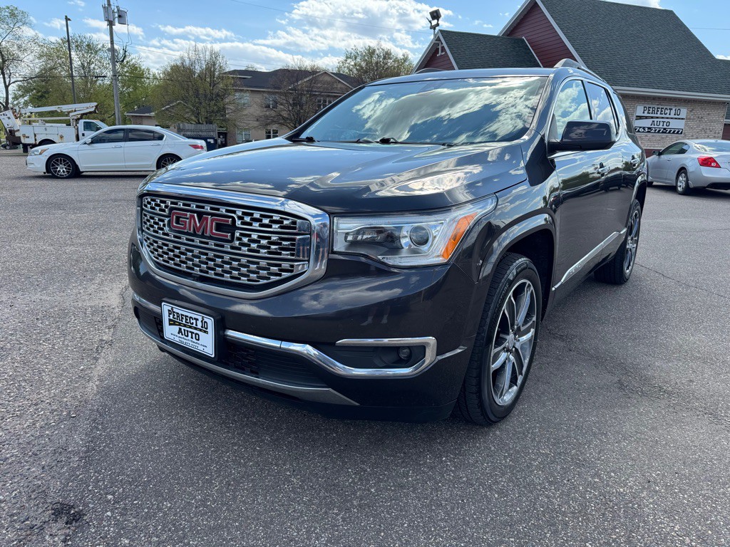 2017 GMC Acadia Image 11
