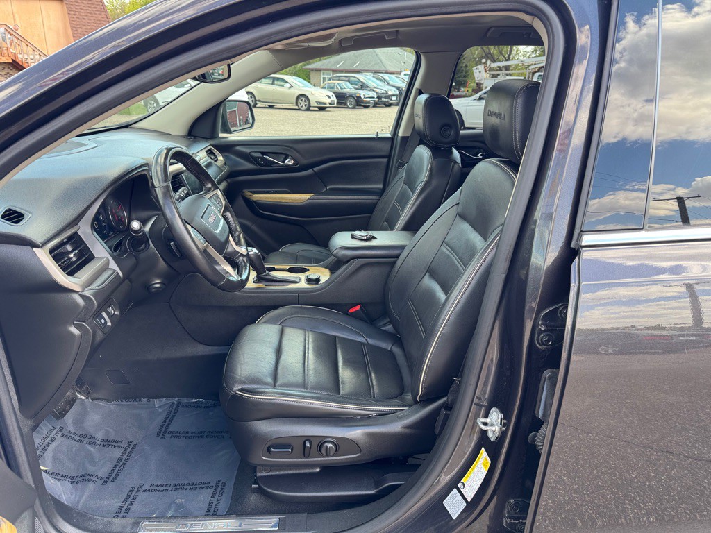 2017 GMC Acadia Image 13
