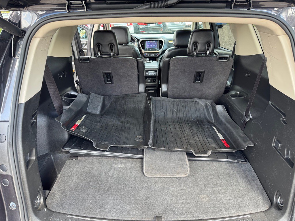 2017 GMC Acadia Image 24