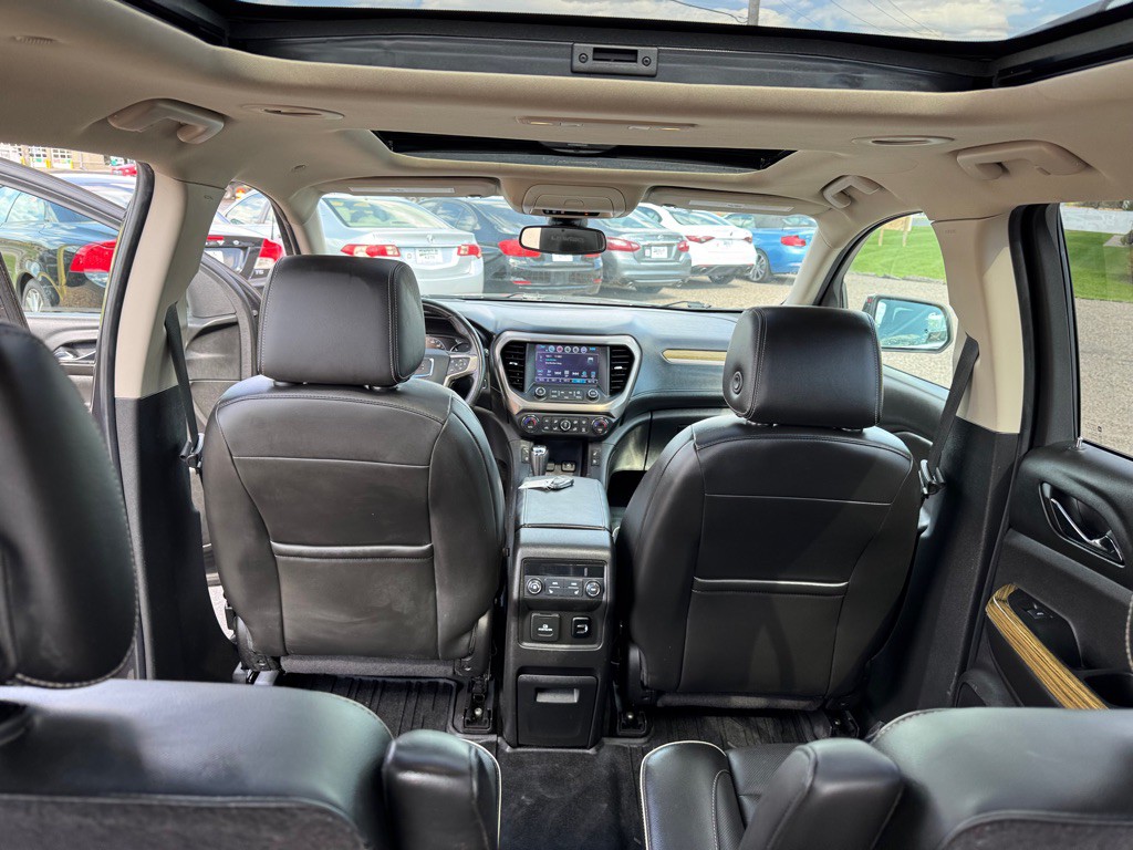 2017 GMC Acadia Image 25