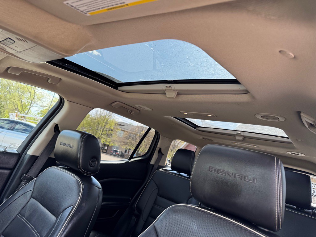 2017 GMC Acadia Image 35