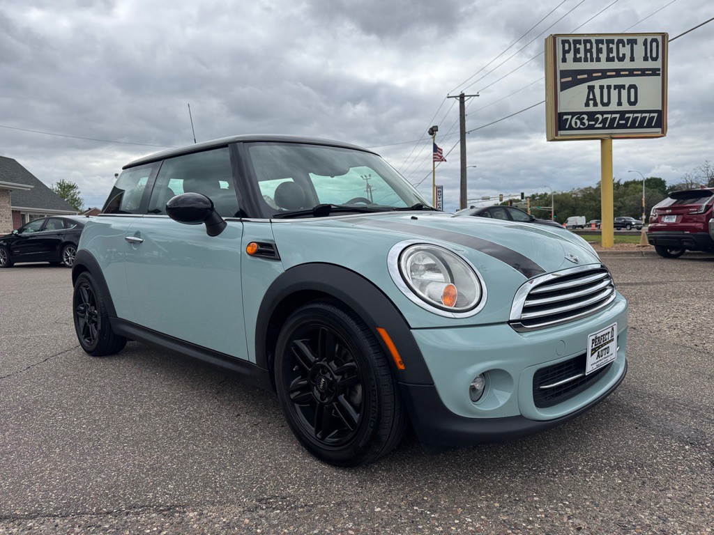 2012 MINI Cooper Image 1